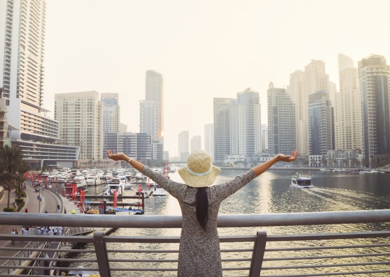 Kraj iluzija na društvenim mrežama: Dubai uvodi dozvole i drakonske kazne za sve influencere