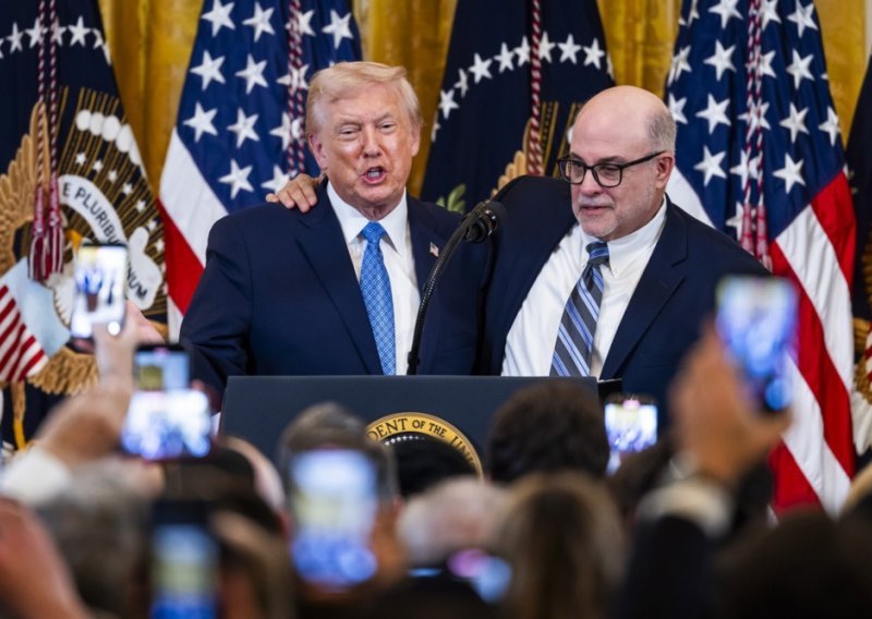 'Nevjerojatna kukavice!': Brutalne svađe na američkoj desnici zbog Trumpovog napada na Iran