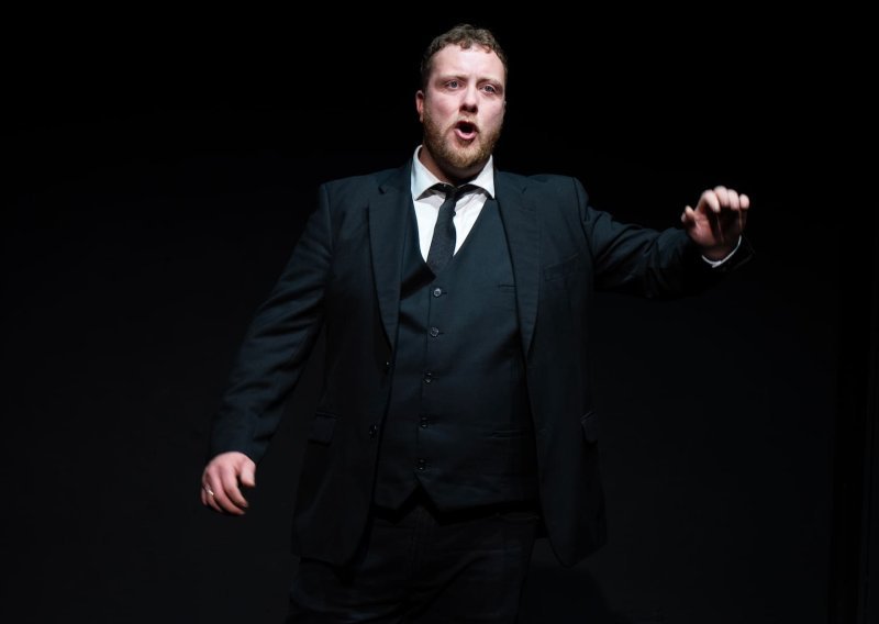 Popularni irski stand-up komičar natupa u Studiju EXIT s monodramom koja je oduševila festivalsku publiku