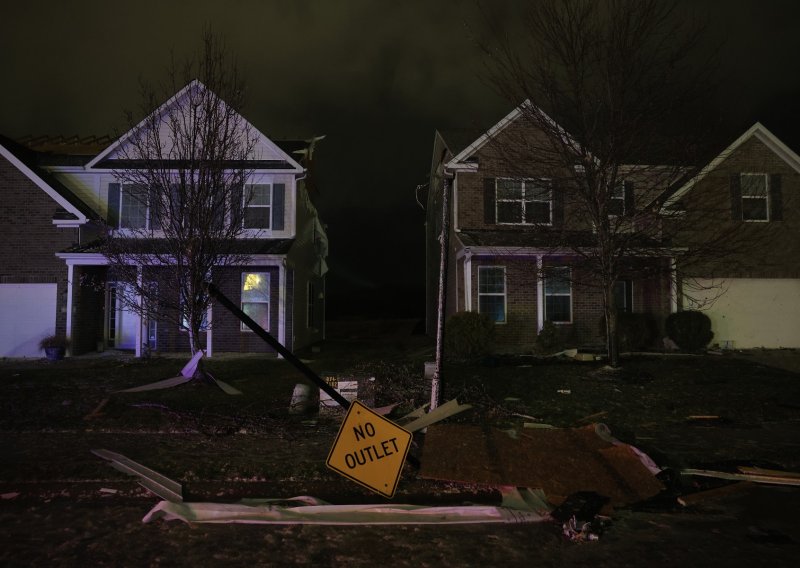 Tornada u ruralnom Michiganu ubila četvero ljudi, ozlijeđeno više od 10