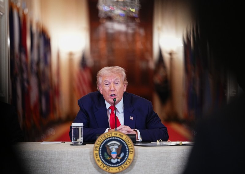 Trump o Iranu: 'Napravili smo uslugu cijelom svijetu'