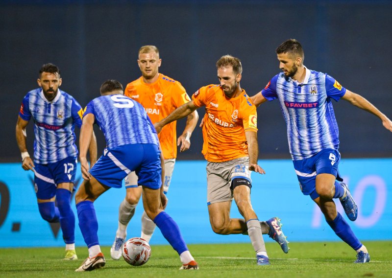 Mamutu užasno puknuo prst, otišao je u bolnicu. Sabra doveo domaćine u vodstvo, pogledajte gol