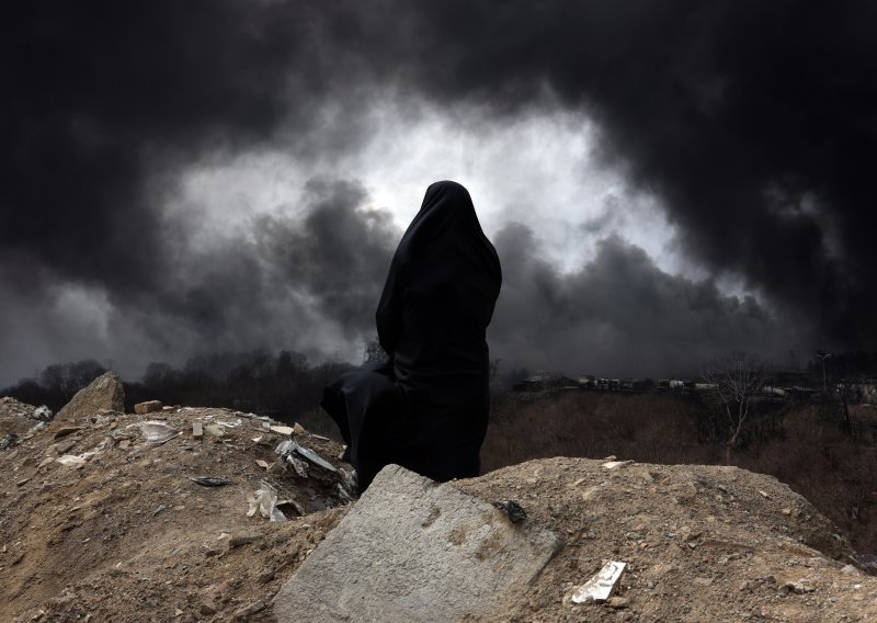 Ozbiljan ekološki incident u Iranu: Crni dim nad Teheranom, otrovne čestice šire se zrakom