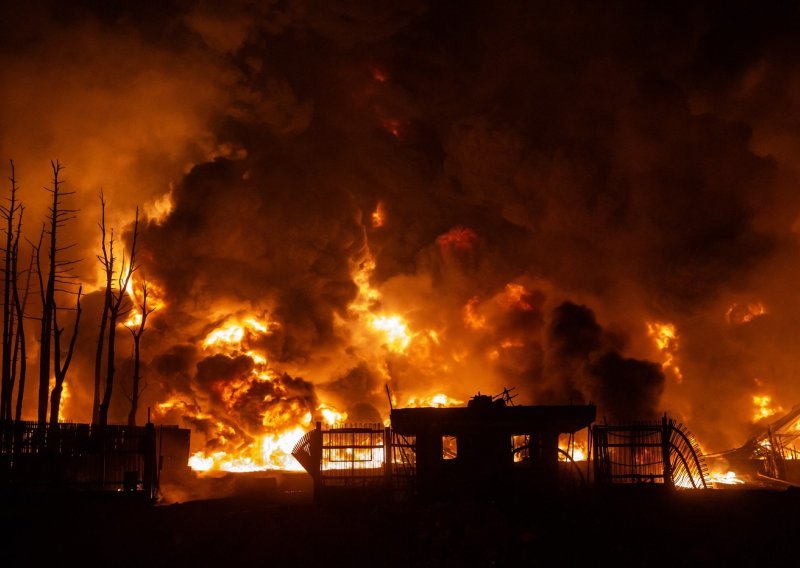 Trump tvrdi da će rat uskoro završiti. Novi žestoki napadi na Iran govore drugačije