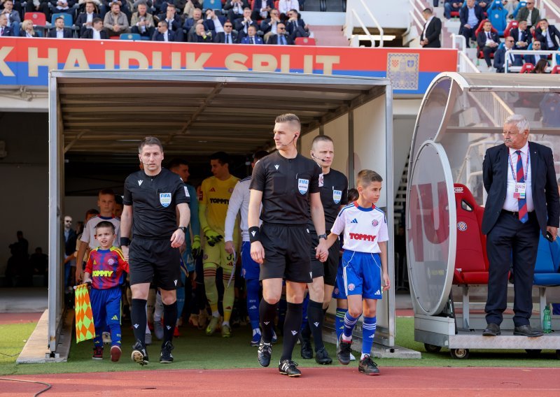 Bivši sudac pronašao dvije greške Ercegu na derbiju Hajduka i Dinama