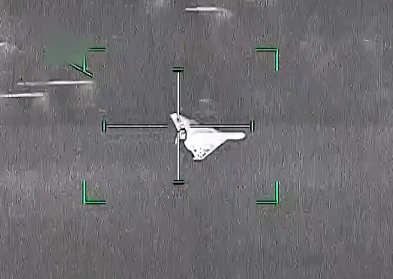 Emirati se pohvalili snimkama: Ovako skidaju iranske dronove iz zraka