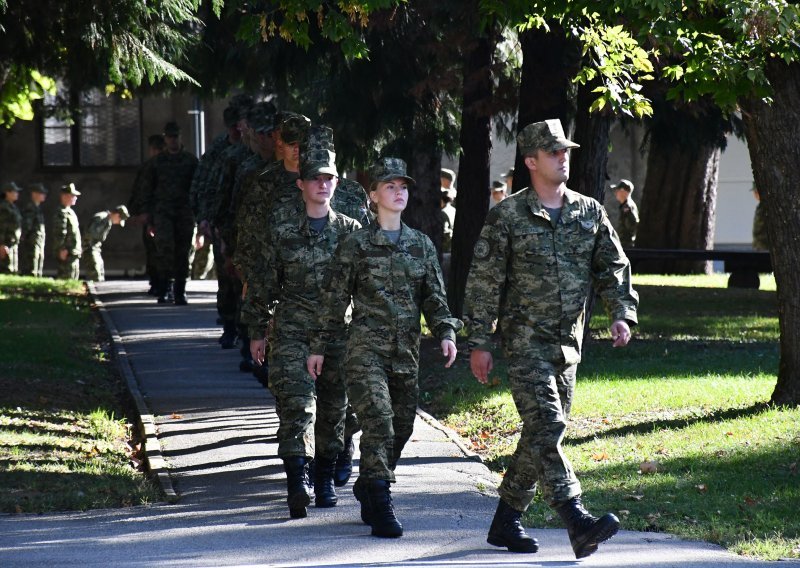 Počinje vojni rok: Prve ročnice i ročnici stižu u hrvatske vojarne