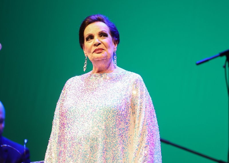 Radojka Šverko oduševila Split: Glazbena diva nakon dva infarkta i četiri stenta i dalje pršti energijom