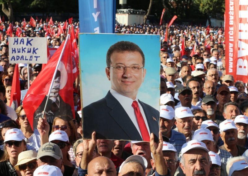 Suđenje Erdoganovom rivalu: Tužitelji traže čak 2430 godina zatvora