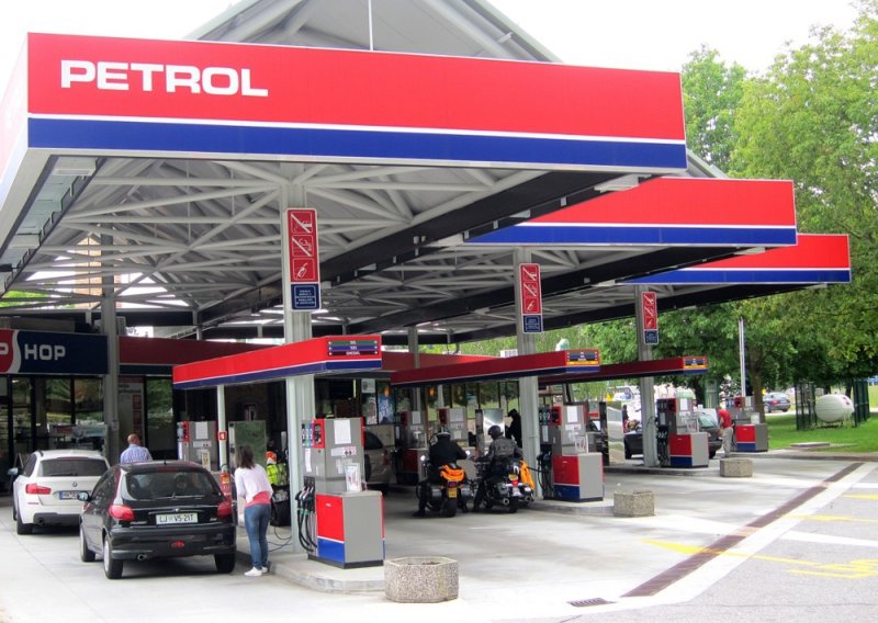 Što će se sada događati na benzinskim postajama? 'Robe će biti, ali rat neće brzo završiti'