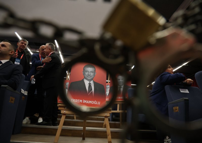Burni početak suđenja Erdoganovu suparniku: Imamoglu se posvađao sa sucem