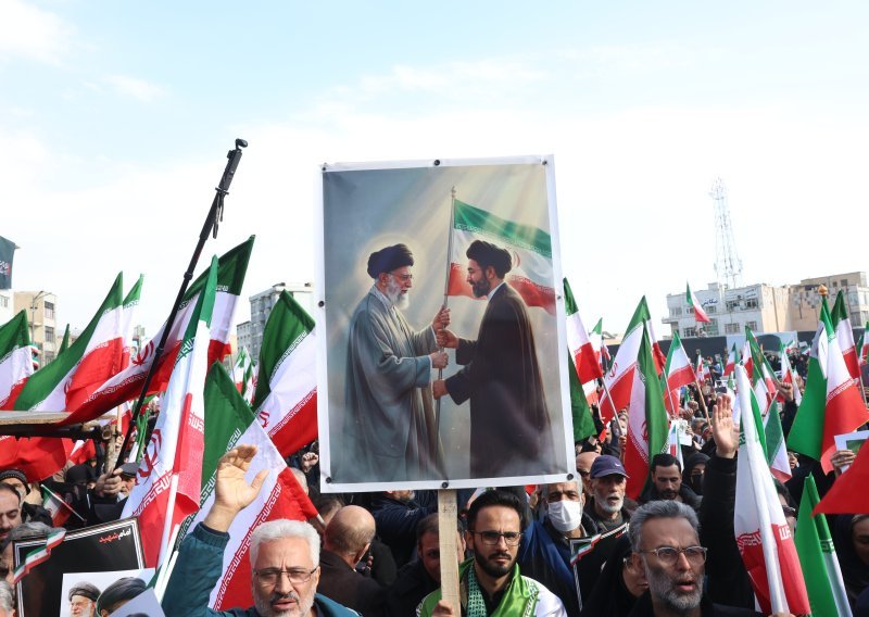 Analiza: Negodovanja u Iranu sve veća, osipa se lojalistička baza režima