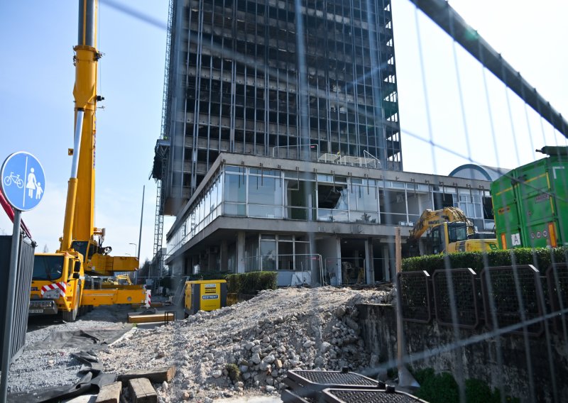 Iz Vjesnika upravo iznose stvari: Bačić otkrio detalje o rušenju zgrade