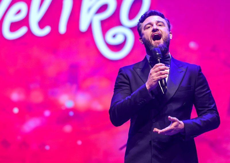 Dirljivi trenutak Matije Cveka u eteru: 'Pustite mi to još jednom'