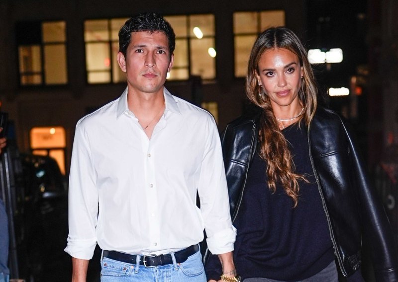 Nakon glasina o Joeu Burrowu, Jessica Alba pokazala tko joj pravi društvo u Meksiku
