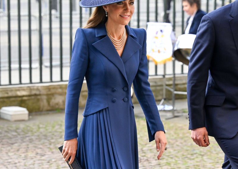 Kate Middleton zablistala u haljini inspiriranoj 80-ima i dijamantima kraljice Elizabete