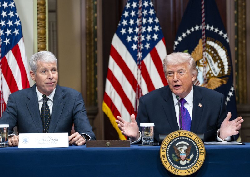 Bijela kuća demantirala vlastitog ministra oko objave o tankeru i američkoj mornarici