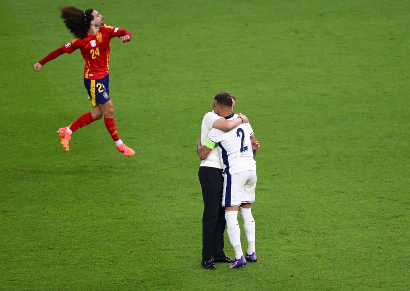 Godinama je sudjelovao u najvećim ostvarenjima engleske reprezentacije, a sad se oprostio od nje