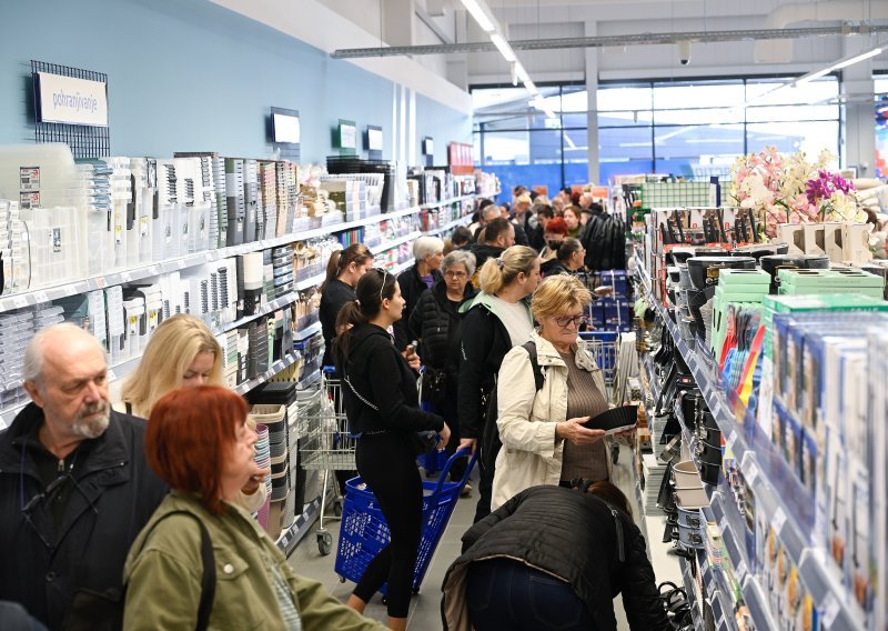 FOTO Otvorena prva trgovina Actiona u Hrvatskoj: Kupci pohrlili po jeftine proizvode