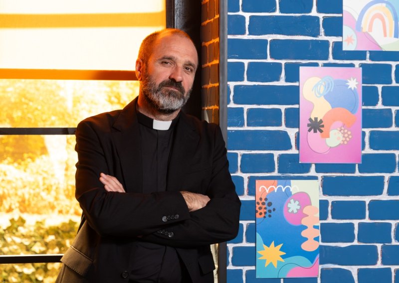 U seriju 'U dobru i zlu' stiže novi lik: Elvis Bošnjak kao svećenik s tajnom prošlošću