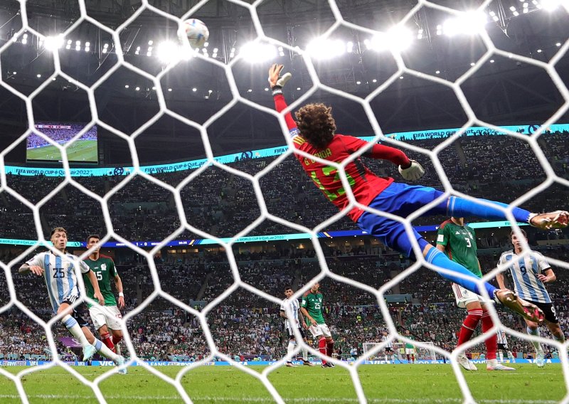 Ostali bez prvoga golmana pa za SP vraćaju 40-godišnjeg 'luđaka' koji je godinama oduševljavao svijet?