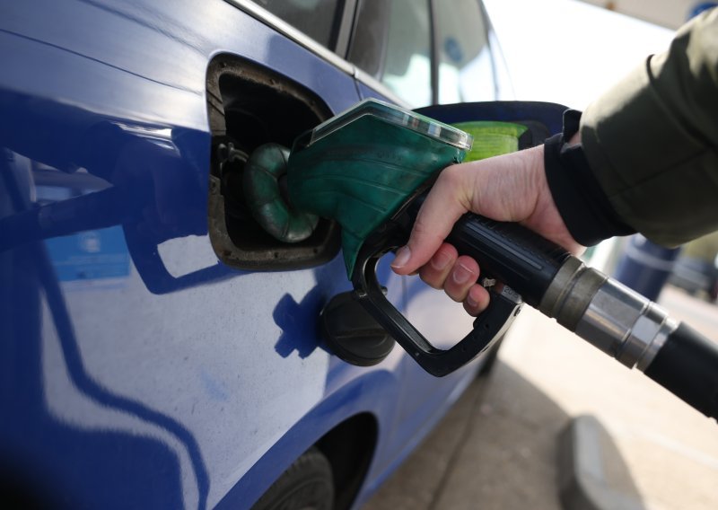 Rekordna količina naftnih rezervi puštena na tržište: Koliko svijetu potraje 400 milijuna barela?