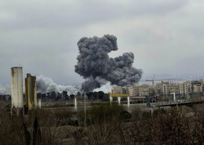 U Iranu je pogođeno više od 5 tisuća ciljeva; Teheran prijeti: 'Nećemo dopustiti da ijedna kap nafte prođe'