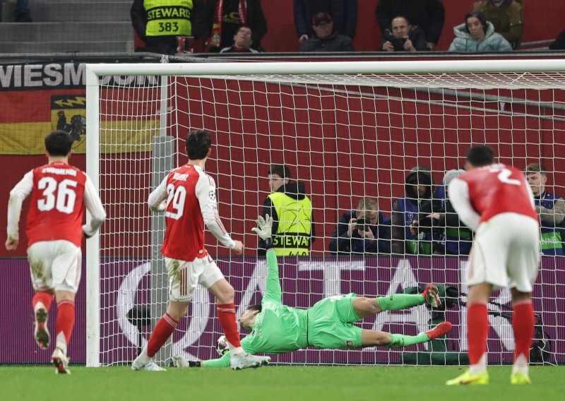 Arsenal se u Ligi prvaka kod kuće spasio poraza golom iz kontroverznog penala