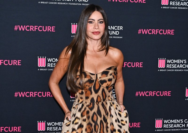 Leopard uzorak i korzet itekako su 50 plus: Sofia Vergara pokazala kako ih nositi bez greške