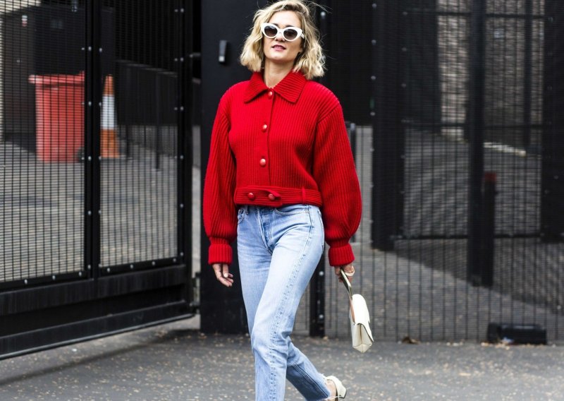 Zara ima traperice koje izdužuju noge, a postale su hit jer laskaju svakom obliku figure