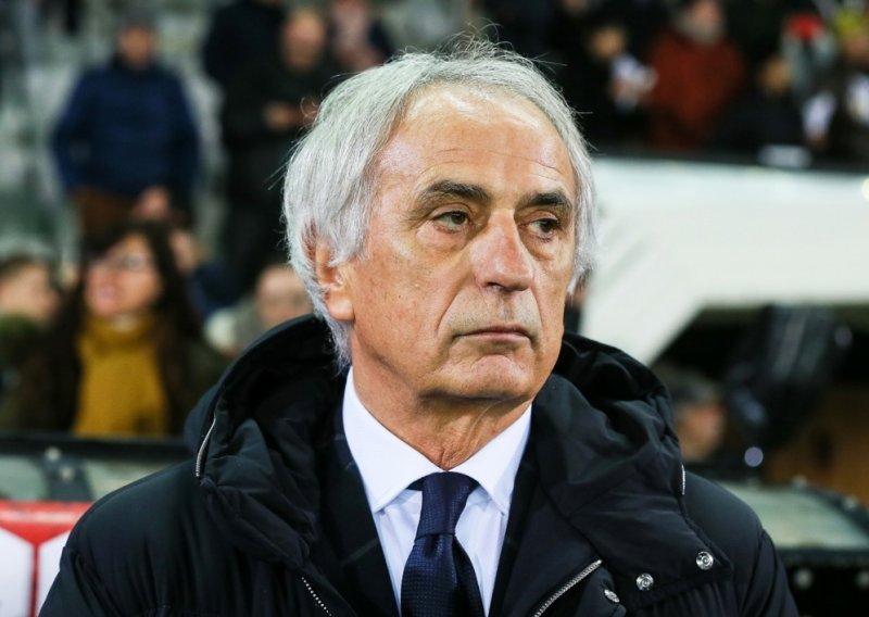 Vahid Halilhodžić postao najstariji trener u ligama petice pa se odmah našao na meti kritika
