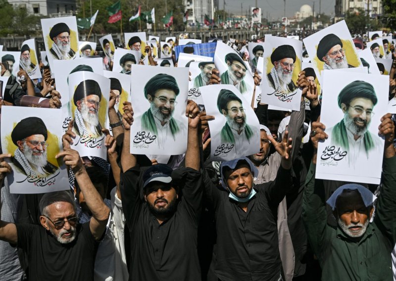 Vlada li Iranom 'kartonski' Modžtaba Hamenei?