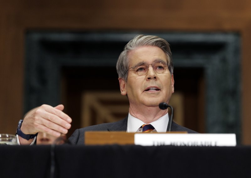 'Američka mornarica pratit će tankere kroz Hormuški tjesnac čim to bude izvedivo'