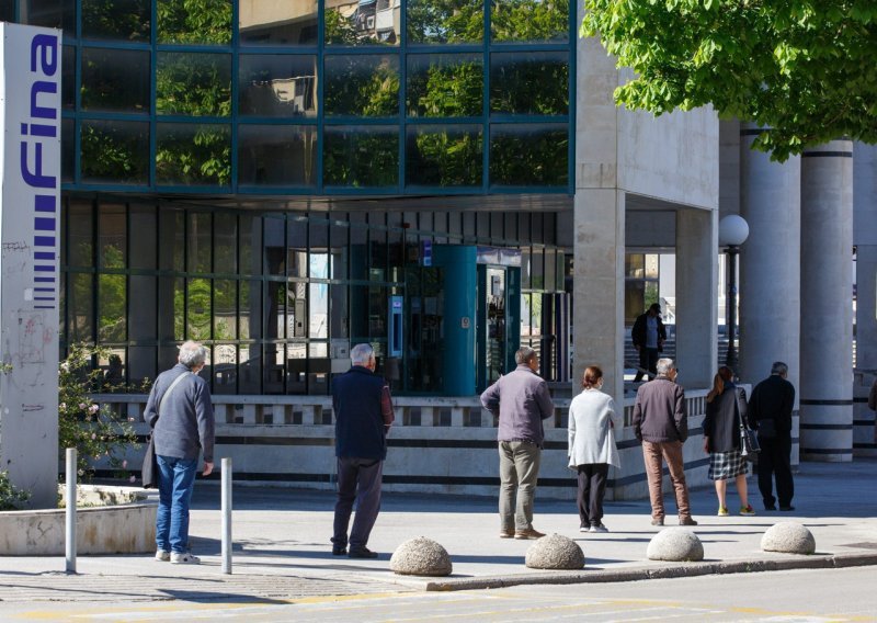 Hrvati duguju čak 4,2 milijarde eura: Dugovi rastu i tvrtkama