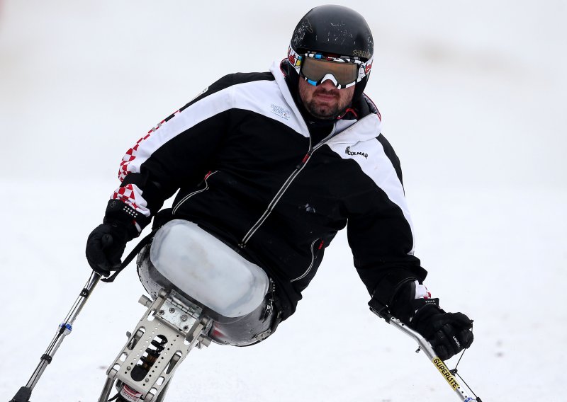 Sokolović 14. u sjedećem veleslalomu, Petar Kordić 13. u veleslalomu za osobe oštećenog vida