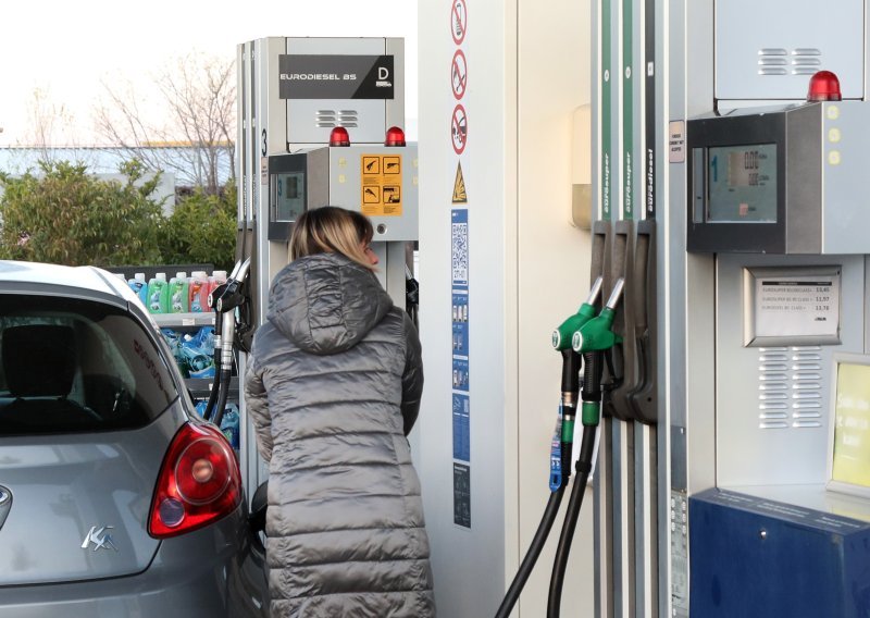 Natočili ste krivo gorivo? Ni slučajno nemojte paliti auto, posljedice su dramatične