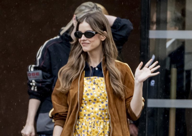 Društvene mreže gore: Retro Miu Miu haljina neodoljivo podsjeća na bake s Balkana