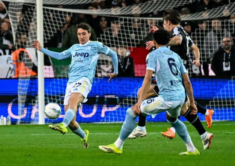 Teška gostujuća pobjeda Juventusa, Napoli do tri boda stigao preokretom
