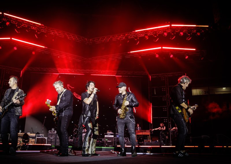 Bili smo na koncertu Parnog Valjka u Ljubljani: Večer kada je svaki refren pogodio ravno u srce