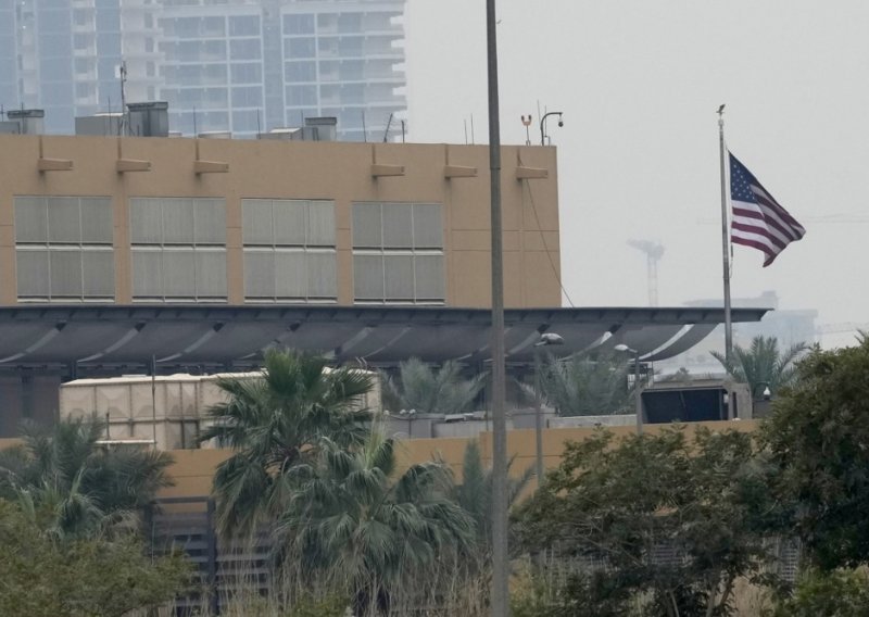 Petero ranjenih u napadu na civilni aerodrom u Bagdadu, SAD tamo ima diplomatski centar