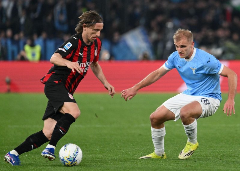 Lazio pobijedio Milan i tako 'pogurao' Inter prema naslovu prvaka