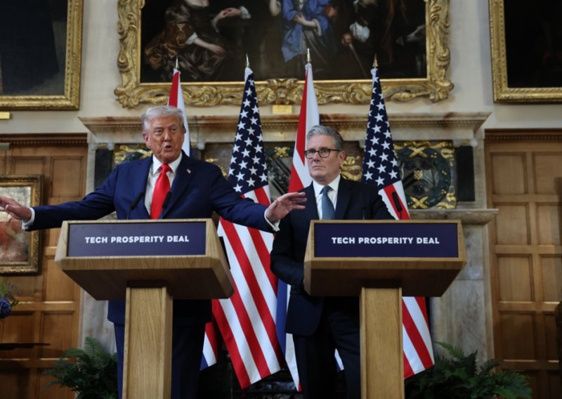 Trump sa Starmerom dogovarao slanje ratnih brodova u Hormuški tjesnac