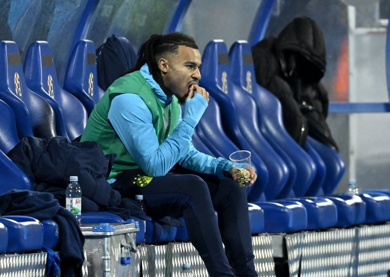 Sjećate se Mmaeea? Na posudbi je izbačen u drugu momčad