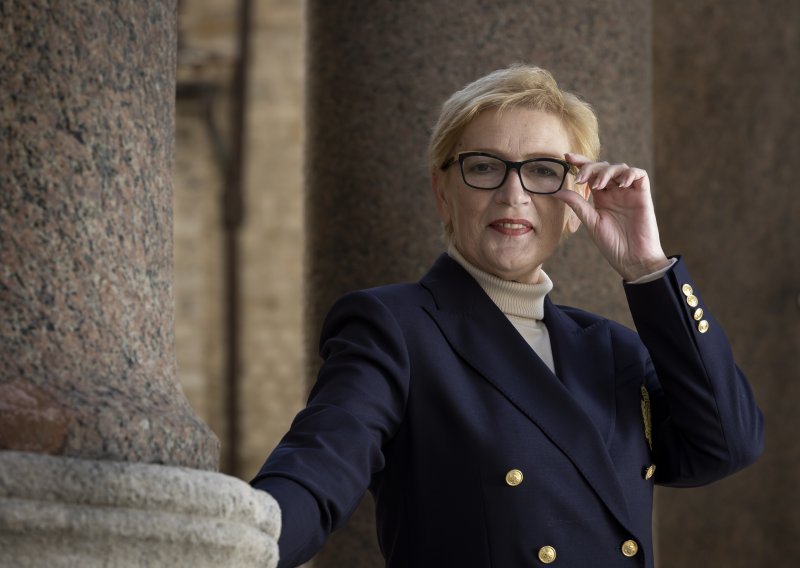 Majka Vojka V za tportal: 'Ljudi kao ja u stalnoj su napasti: ostati pošten ili pribjeći devizi – zovi čovika'