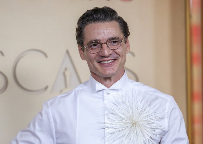 Pedro Pascal iznenadio novim izgledom, mnogi su ga jedva prepoznali
