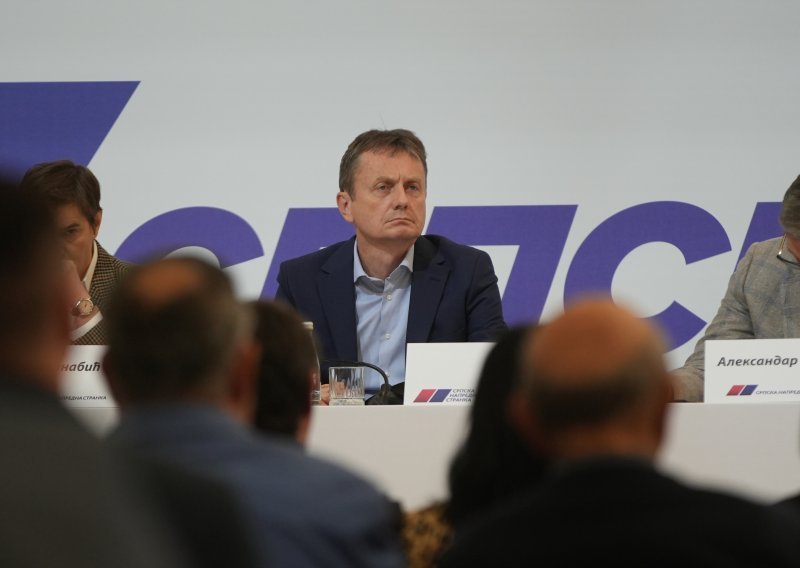 Vučićev ministar: 'Zavalit ću jednu šljagu tom ustaškom govedu'