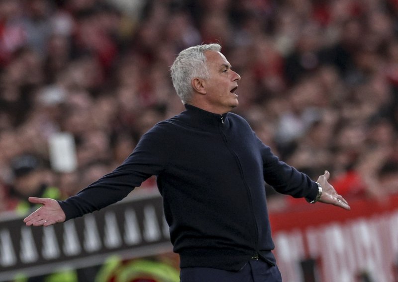 Benfica i Mourinho gurnuli Hrvata u drugi plan, a sada ga želi klub iz Premier lige