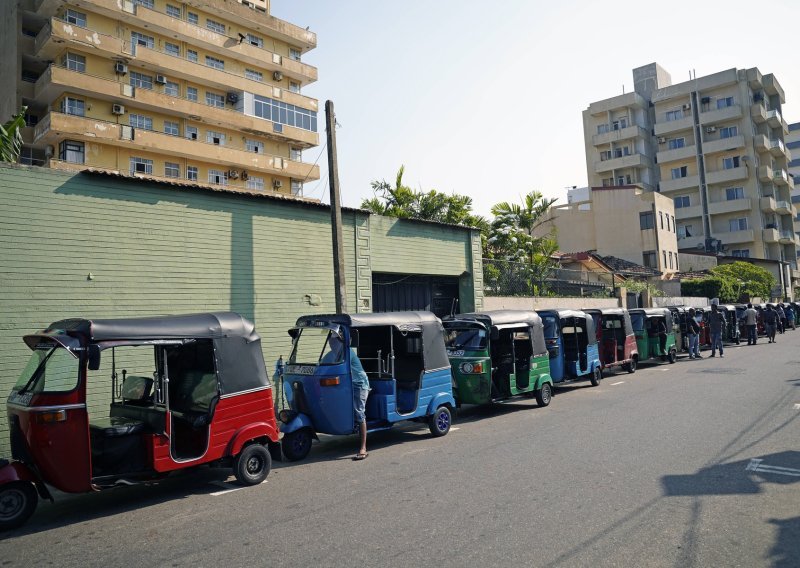 U ovoj zemlji je srijeda postala neradni dan: 'Moramo se pripremiti za najgore...'