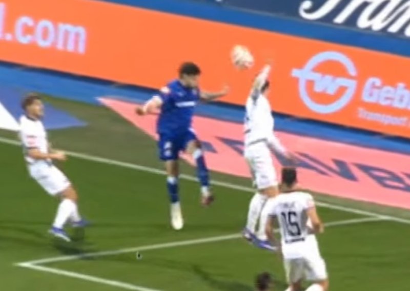 Poslušajte VAR komunikaciju na utakmici Dinamo - Slaven. 'Penal, bravo!'