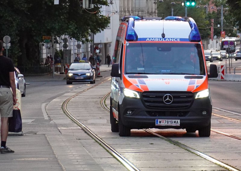 U urušavanju skele u Beču poginulo četvero ljudi